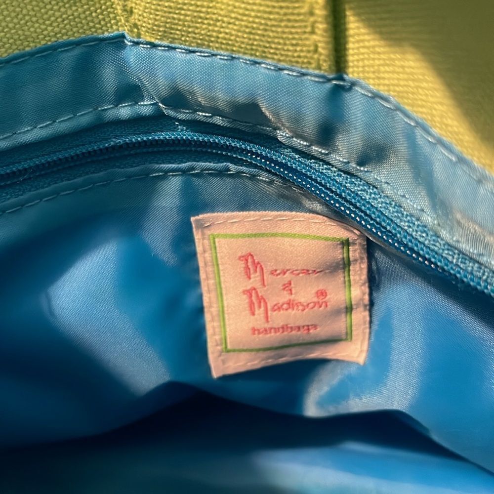 Mercer & Madison Handbag - Picture 5 of 8